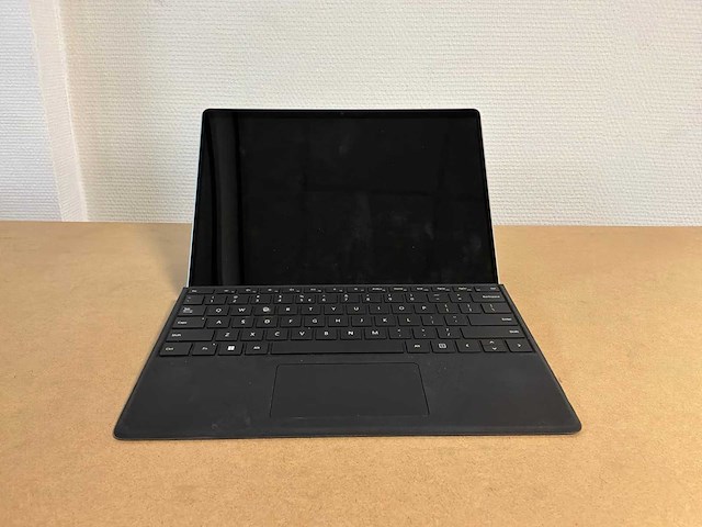 Microsoft surface pro 8 (1982) laptop - afbeelding 2 van  3