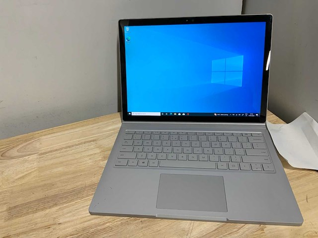 Microsoft surfacebook + dockingstation - afbeelding 1 van  10