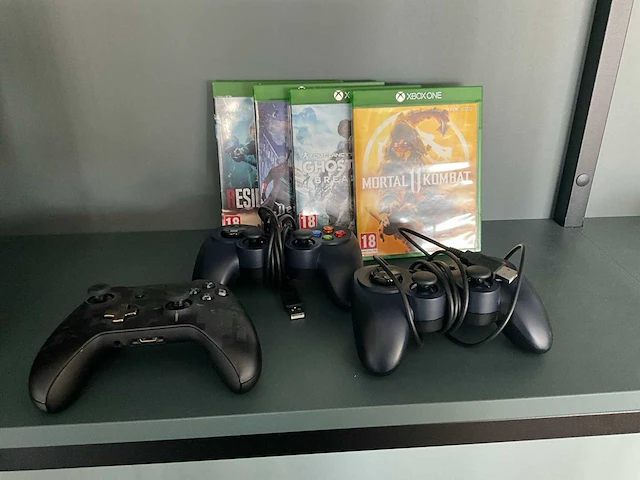 Microsoft xbox one x 1787 game console - afbeelding 5 van  7