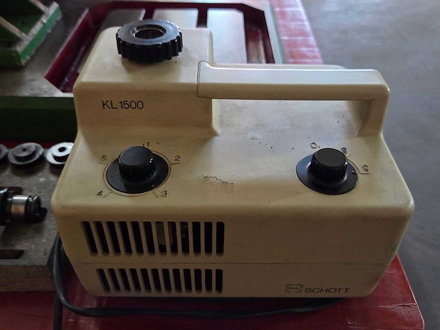 Microtap - 1990 - megatap 90-g10 - tapmachine - afbeelding 16 van  17