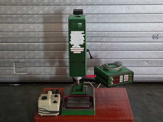 Microtap - 1990 - megatap 90-g10 - tapmachine - afbeelding 1 van  17