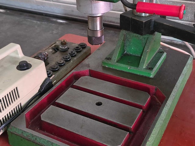 Microtap - 1990 - megatap 90-g10 - tapmachine - afbeelding 7 van  17