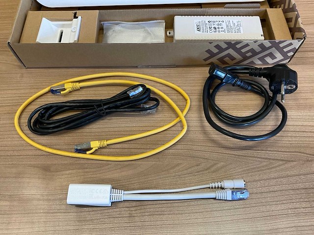 Microtik omnitik routerboard 5 poe - afbeelding 1 van  4