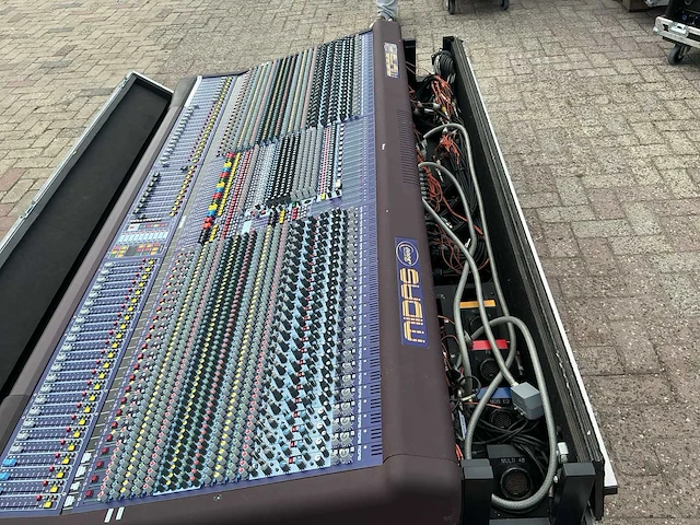 Midas - heritage 3000 complete set - analog mixing console - afbeelding 8 van  12