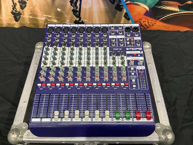 Midas dm12 analoge mengtafel - afbeelding 1 van  5