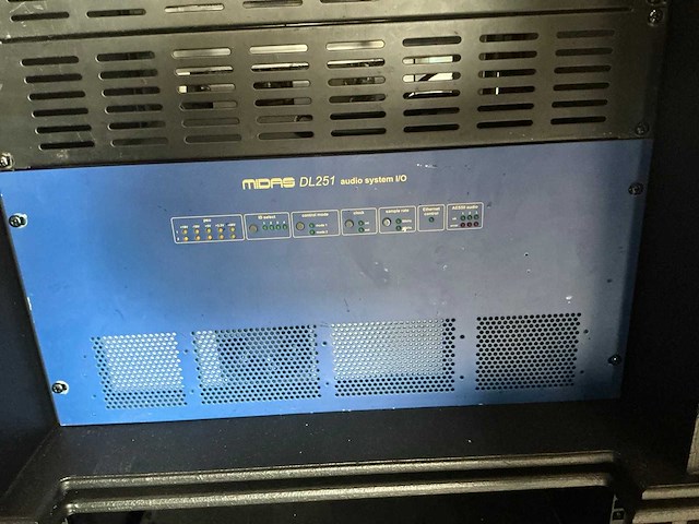Midas pro 2c digitale mengtafel met flightcase met dl251 stagebox - afbeelding 3 van  11
