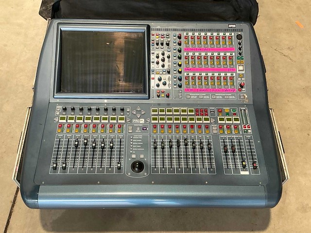 Midas pro 2c digitale mengtafel met flightcase met dl251 stagebox - afbeelding 9 van  11