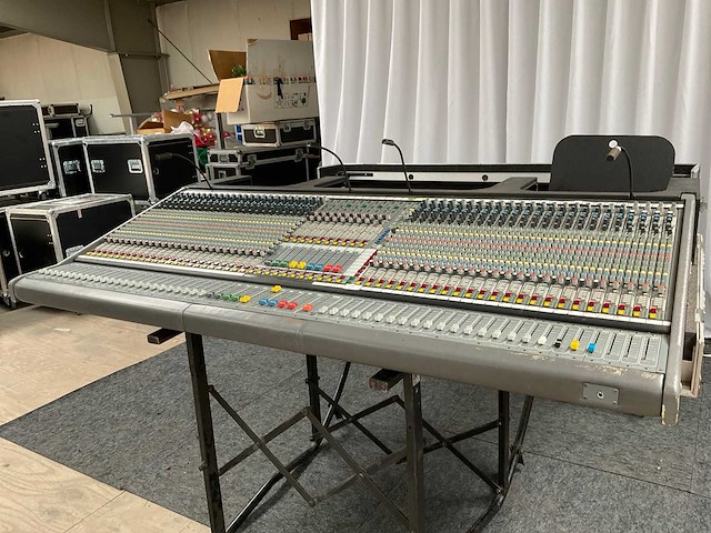 Midas siena xl 250 40/18 analoge mengtafel - afbeelding 1 van  9