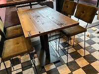 Middelhoge bartafel met 4 barkrukken - afbeelding 3 van  7