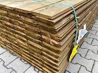 Midden europees grenen - overhangend rabatdeel 3000x145x18mm (168x) - afbeelding 3 van  4