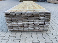 Midden europees grenen - overhangend rabatdeel 5000x145x18mm (168x) - afbeelding 1 van  5