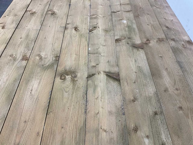 Midden-europees vuren plank fijnbezaagd 179,5x14,5x1,9 cm (200x) - afbeelding 2 van  5