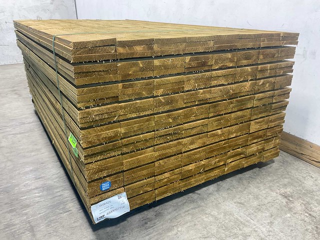 Midden-europees vuren plank fijnbezaagd 179,5x14,5x1,9 cm (200x) - afbeelding 2 van  2