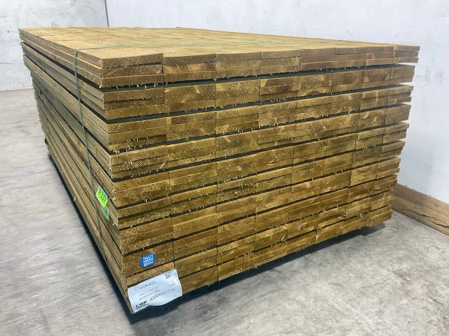 Midden-europees vuren plank fijnbezaagd 179,5x14,5x1,9 cm (200x) - afbeelding 4 van  7