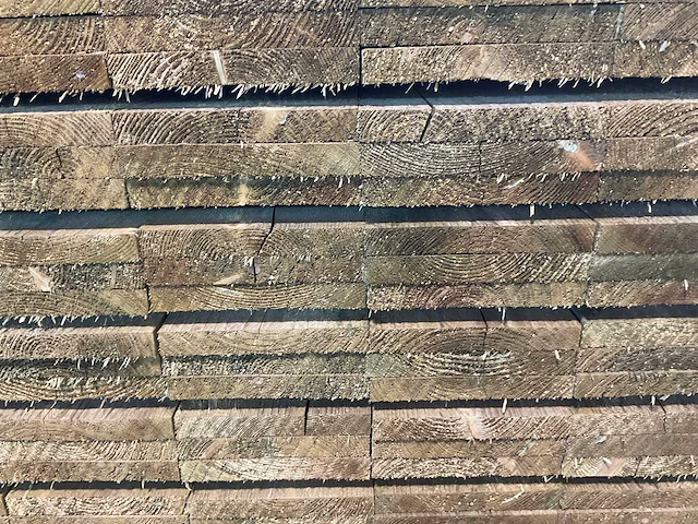 Midden-europees vuren plank fijnbezaagd 179,5x14,5x1,9 cm (200x) - afbeelding 5 van  7