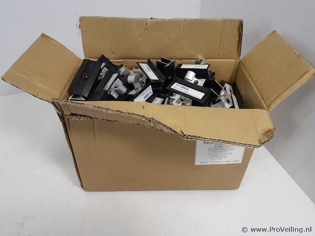 Middenklem d zwart black d - partij - ca. 100 stuks - afbeelding 1 van  4