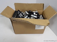 Middenklem d zwart black d - partij - ca. 100 stuks - afbeelding 1 van  4