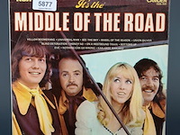 Middle of the road - afbeelding 1 van  5