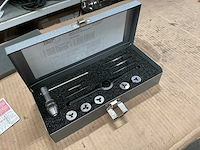 Midland supply screw threading set - afbeelding 1 van  4