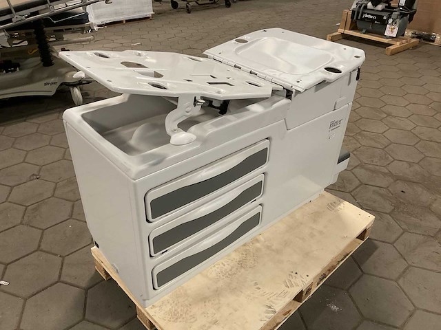 Midmark 204-014 examination table - afbeelding 1 van  7