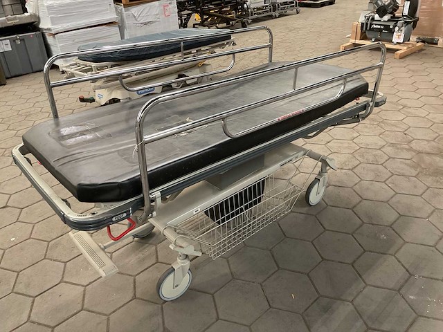 Midmark 545 ziekenhuisbed - afbeelding 1 van  7