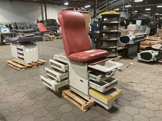 Midmark 604-004 examination table - afbeelding 6 van  7