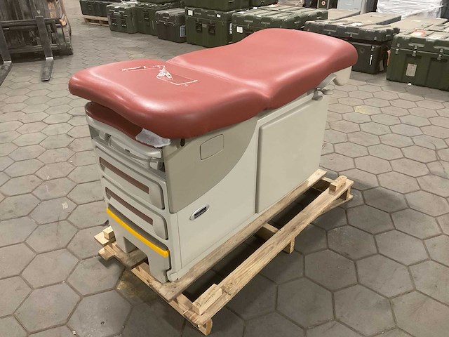 Midmark 604-004 examination table - afbeelding 3 van  7