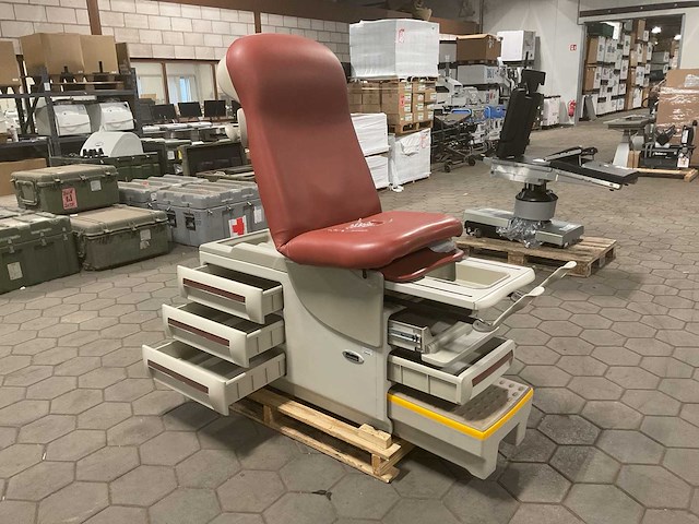 Midmark 604-004 examination table - afbeelding 6 van  7