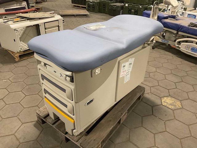 Midmark 604-006 examination table - afbeelding 3 van  8