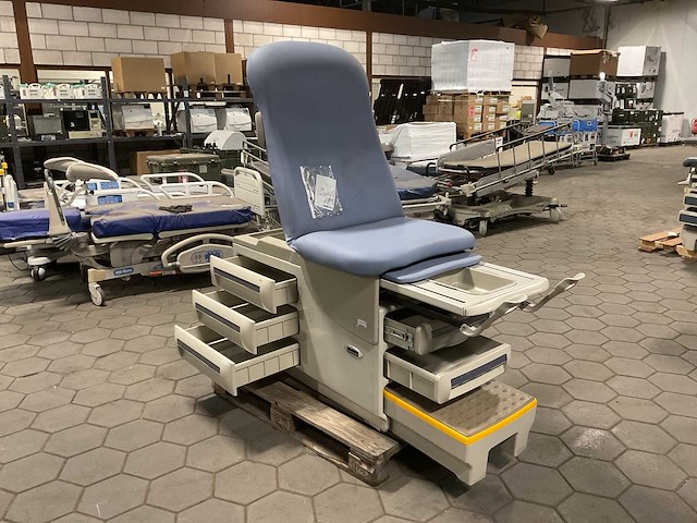 Midmark 604-006 examination table - afbeelding 6 van  8