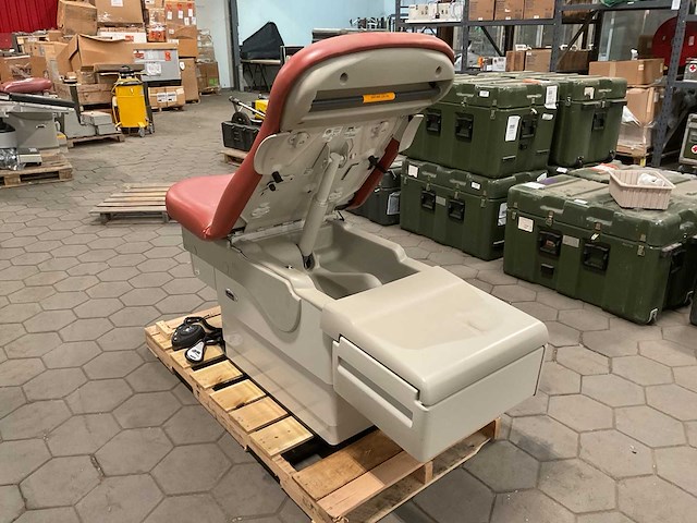 Midmark 623-010 examination table - afbeelding 3 van  7