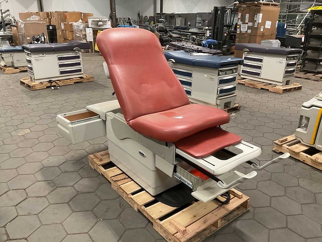 Midmark 623-010 examination table - afbeelding 5 van  7