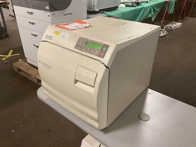 Midmark m11 ultra clave sterilizer - afbeelding 2 van  7