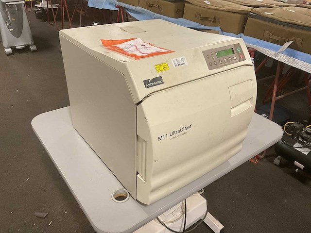 Midmark m11 ultra clave sterilizer - afbeelding 1 van  7