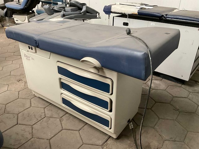 Midmark ritter 204 examination table - afbeelding 2 van  7