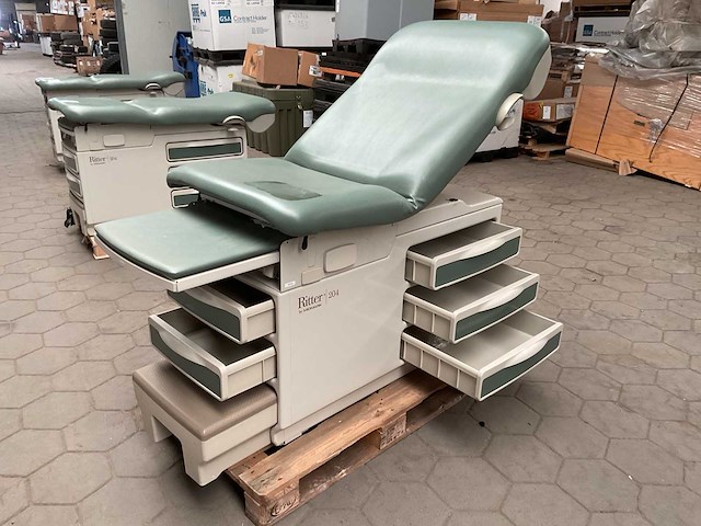 Midmark ritter 204 examination table - afbeelding 4 van  6