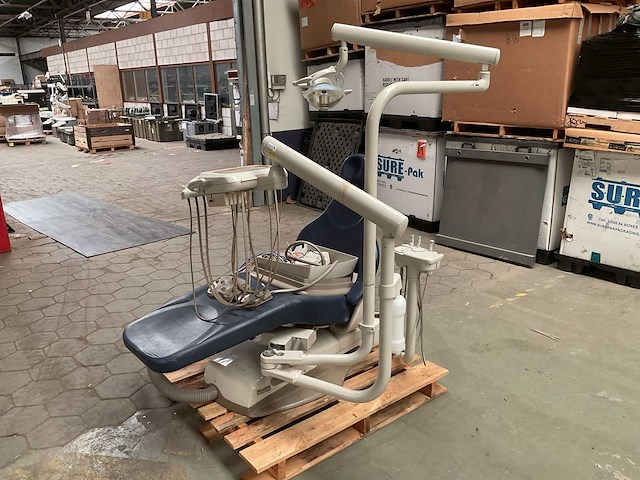 Midmark tandartsstoel - afbeelding 1 van  7