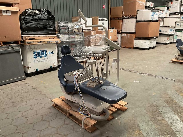 Midmark tandartsstoel - afbeelding 2 van  7