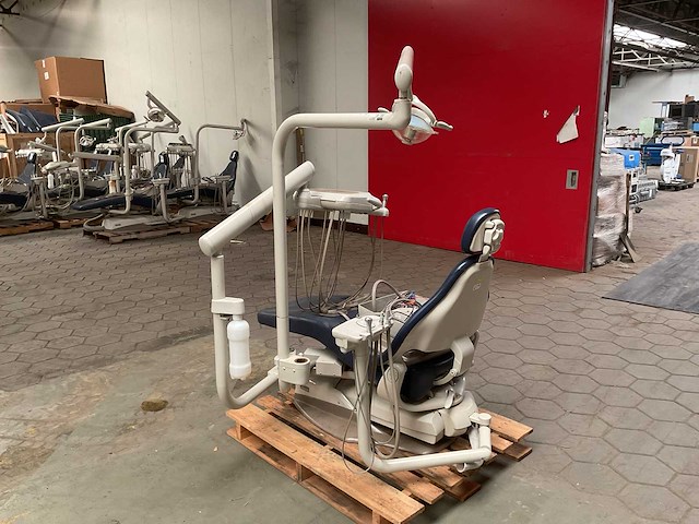 Midmark tandartsstoel - afbeelding 4 van  7