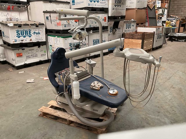 Midmark tandartsstoel - afbeelding 1 van  7