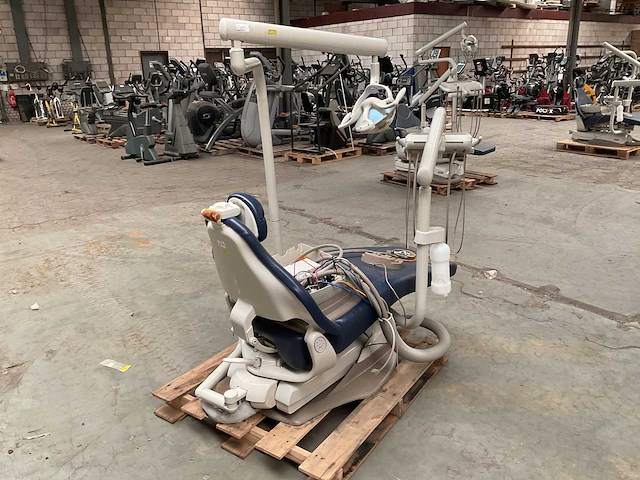 Midmark tandartsstoel - afbeelding 4 van  7