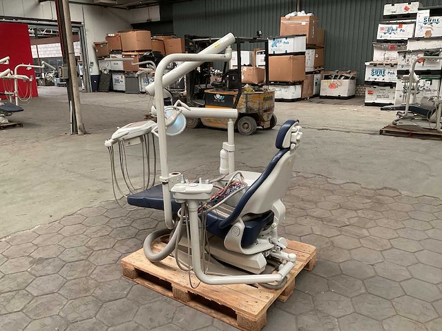 Midmark tandartsstoel - afbeelding 3 van  7