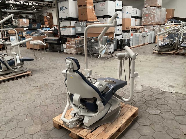 Midmark tandartsstoel - afbeelding 4 van  7