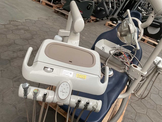 Midmark tandartsstoel - afbeelding 7 van  7