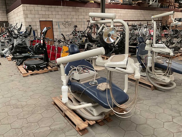 Midmark tandartsstoel - afbeelding 1 van  6