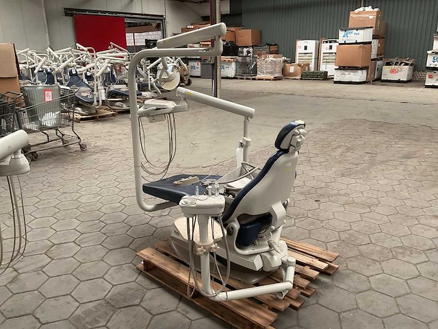 Midmark tandartsstoel - afbeelding 3 van  6