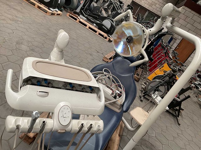 Midmark tandartsstoel - afbeelding 6 van  6