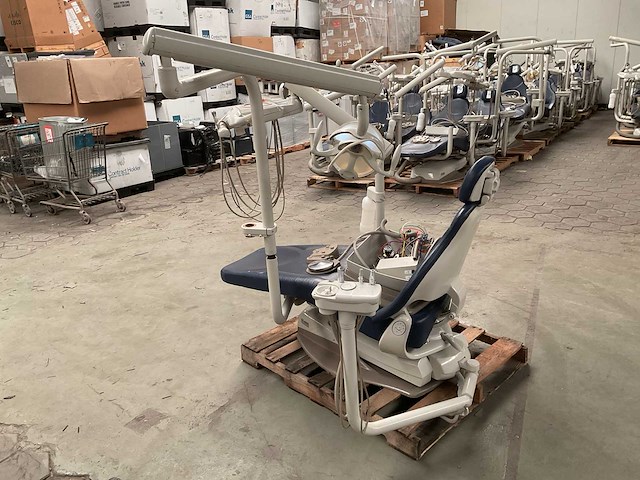 Midmark tandartsstoel - afbeelding 3 van  7