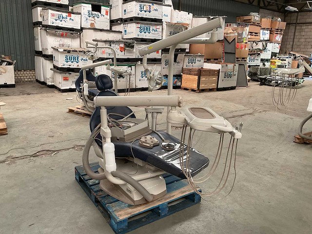 Midmark tandartsstoel - afbeelding 1 van  7