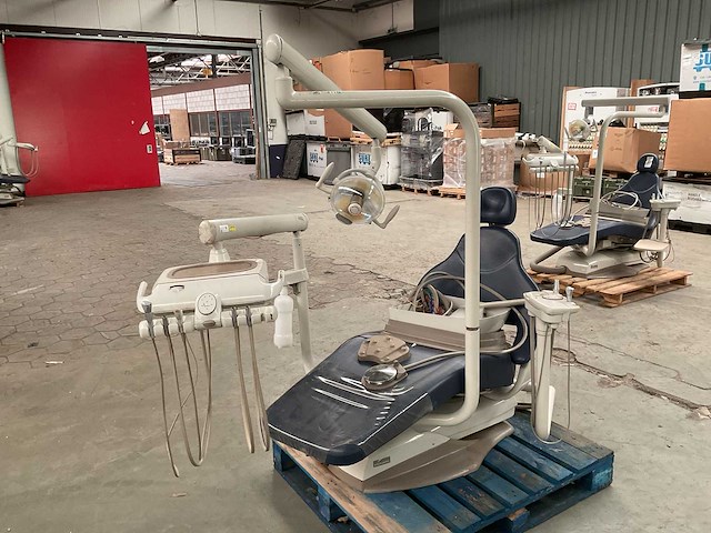 Midmark tandartsstoel - afbeelding 2 van  7